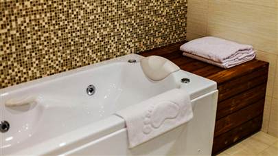 سرویس بهداشتی هتل پارسیان کوثر اصفهان سرویس بهداشتی هتل پارسیان کوثر اصفهان